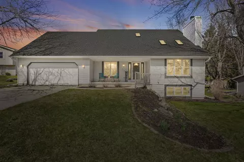 718 Mellum Dr, Stoughton, WI 53589