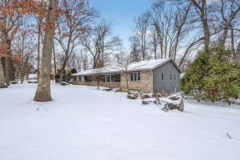 3195 W Danbury Dr, Janesville, WI 53546