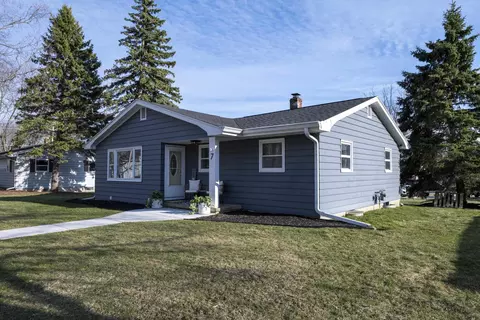 7 North St, Deerfield, WI 53531