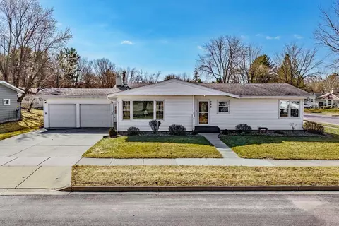 402 Modern Ave, Reedsburg, WI 53959