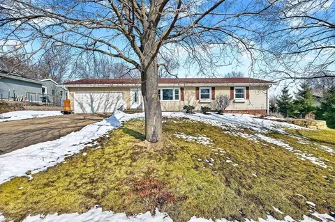 709 Hamilton St, Mount Horeb, WI 53572