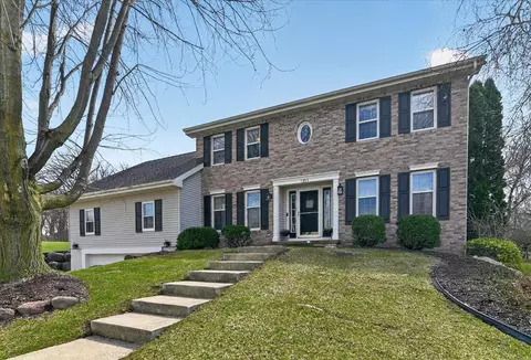 1253 Mockingbird Ln, Sun Prairie, WI 53590