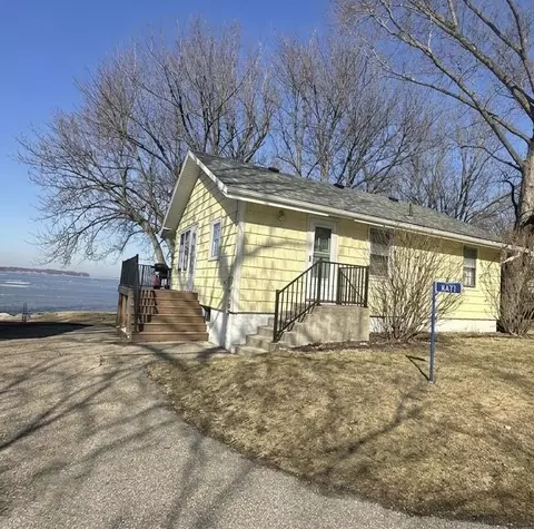 671 N Cow Path Ln, Fort Atkinson, WI 53538