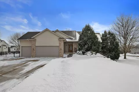 1221 Marcella Ct, Sun Prairie, WI 53590