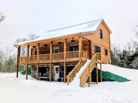 2423 9th Dr, Adams, WI 53910