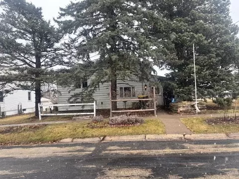 436 S Tyler St, Lancaster, WI 53813