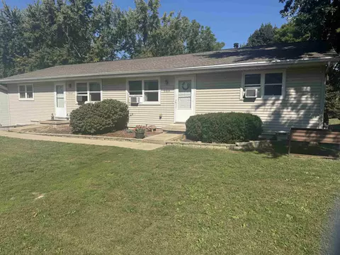 5802 Sauk Ln, Mcfarland, WI 53558