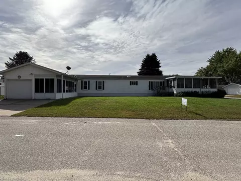 90 London Dr #90, Sparta, WI 54656