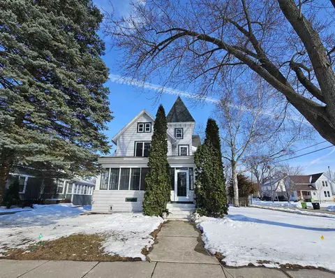 229 S Watertown St, Waupun, WI 53963