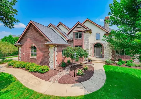 1005 Stonebriar Dr, Verona, WI 53593