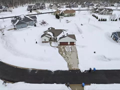 6480 Revere Pass, Deforest, WI 53532