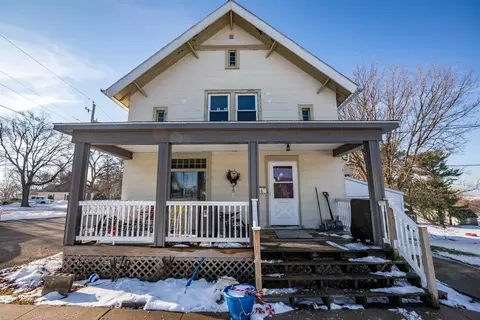 706 Fair St, Mineral Point, WI 53565