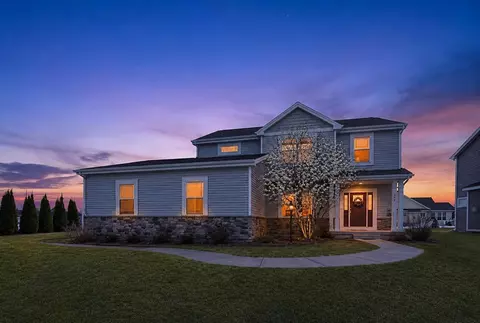 493 Crescendo Dr, Sun Prairie, WI 53590