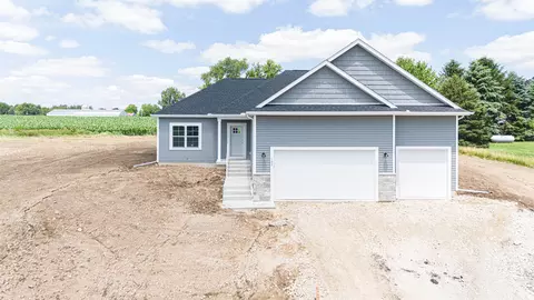 103 W 2nd St, Friesland, WI 53935