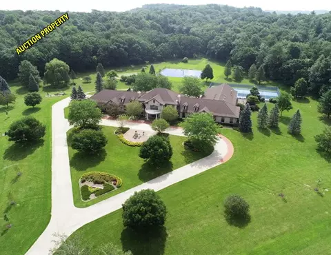 511 Townshop Rd, Camp Douglas, WI 54618