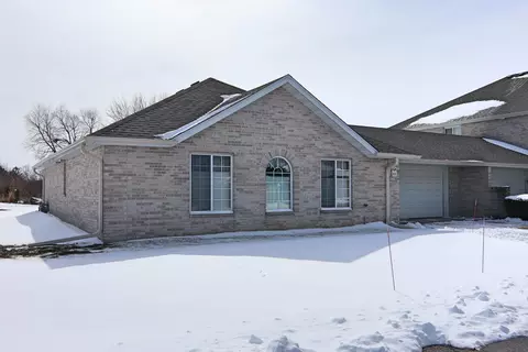 624 E Market St #101, Elkhorn, WI 53121
