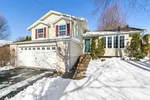 3725 Basalt Ln, Madison, WI 53719