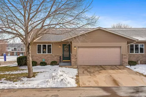 3316 Rosehill Pl, La Crosse, WI 54601