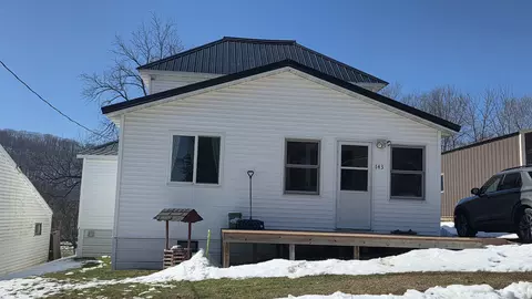 143 Bridge St, Steuben, WI 54657