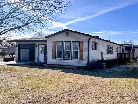 1012 E Campion Blvd, Prairie Du Chien, WI 53821