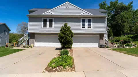 7342 Santa Fe Trl, Madison, WI 53719