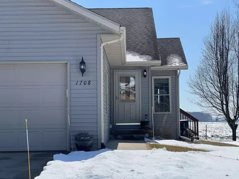 1708 Bates St, Sauk City, WI 53583