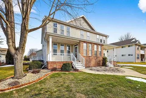 5222 Sassafras Dr, Fitchburg, WI 53711