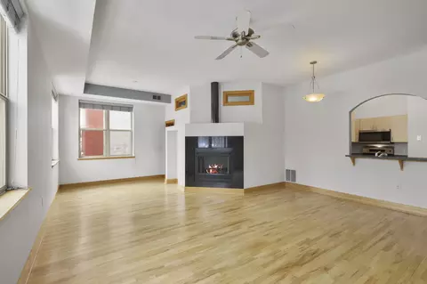 1150 Williamson St #204, Madison, WI 53703