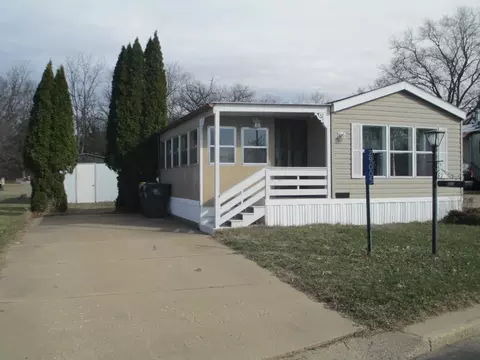 29005 Pinecrest Cir, Lone Rock, WI 53556