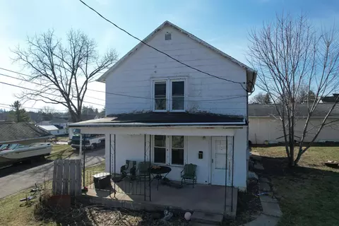 321 E Cherry St, Lancaster, WI 53813