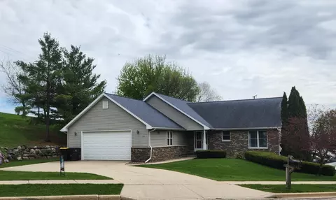 301 Douglas Ct, Barneveld, WI 53507