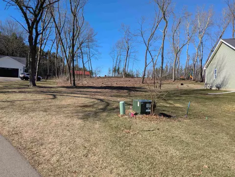 430 Viola Ct, Baraboo, WI 53913