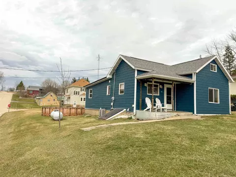 106 W Mineral St, Montfort, WI 53569