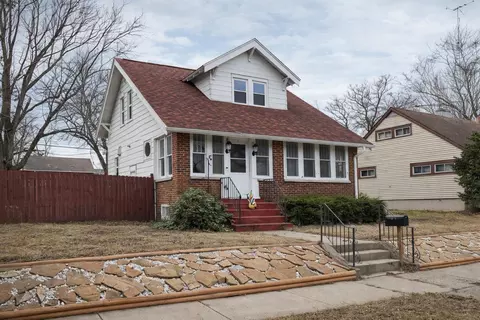 916 Prospect Ave, Portage, WI 53901