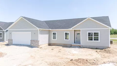 Exterior - 1738 E Kyle Cir, Beloit, WI 53511 photo 2 of 3
