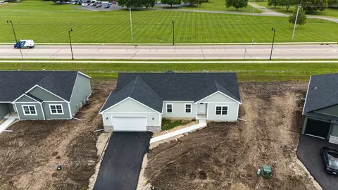 View/Area - 1738 E Kyle Cir, Beloit, WI 53511 photo 1 of 2