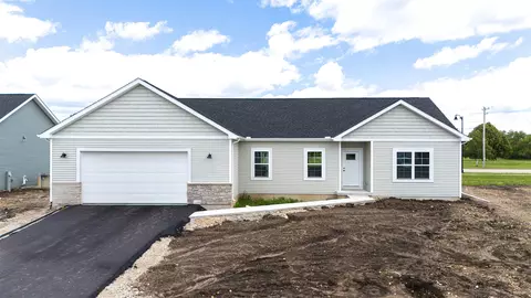 1738 E Kyle Cir, Beloit, WI 53511