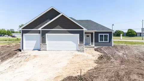 1756 E Kyle Cir, Beloit, WI 53511
