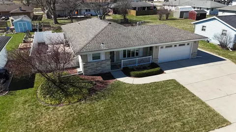 1155 Ontario Dr, Janesville, WI 53545