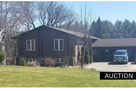 520 Rockview Ct, Watertown, WI 53094