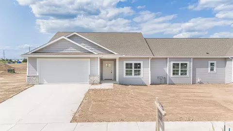 3800 Green Ash Dr, Janesville, WI 53545