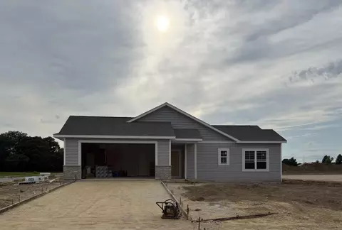3800 Green Ash Dr, Janesville, WI 53545