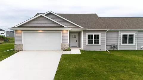 3800 Green Ash Dr, Janesville, WI 53545