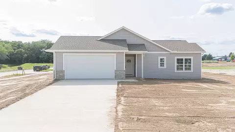 3801 N Woodbury Ln, Janesville, WI 53545