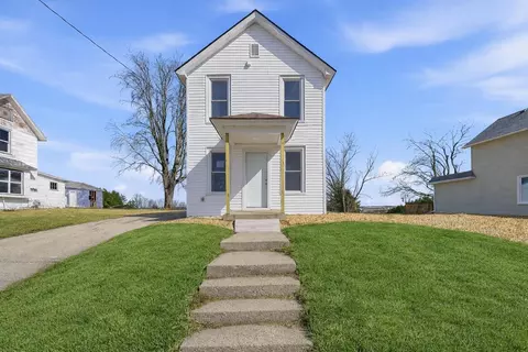 170 S High St, Mayville, WI 53050