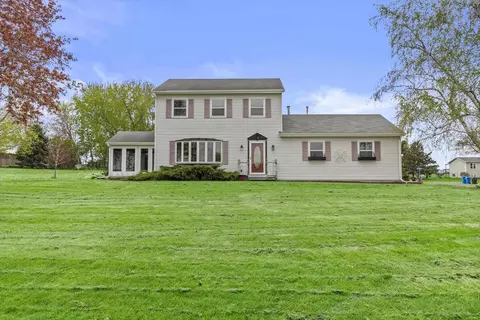 6066 Blaska Dr, Sun Prairie, WI 53590