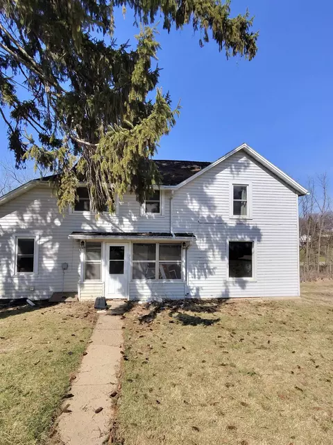 306 W Main St, Montfort, WI 53569