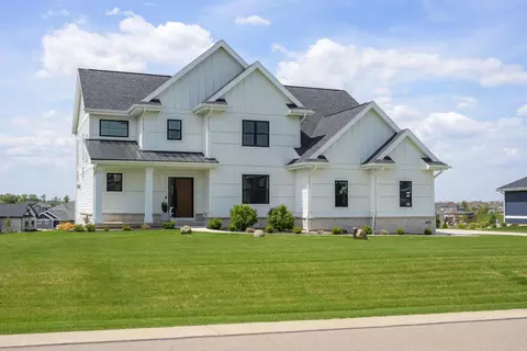 6629 Morning Dew Ln, Sun Prairie, WI 53590