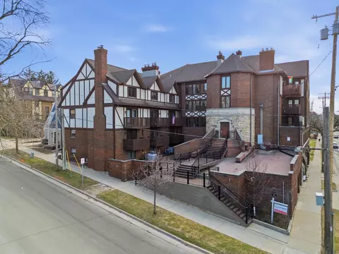 340 N Allen St #9, Madison, WI 53726