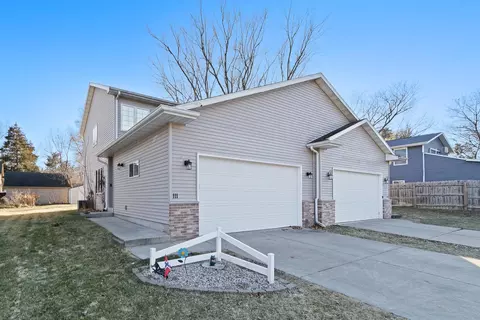 111 W Thomas St, Poynette, WI 53955